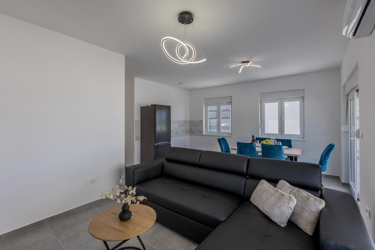 Carpe Diem Luxury Apartments Rogoznica  Exterior photo