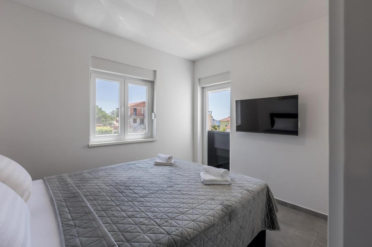 Carpe Diem Luxury Apartments Rogoznica  Exterior photo