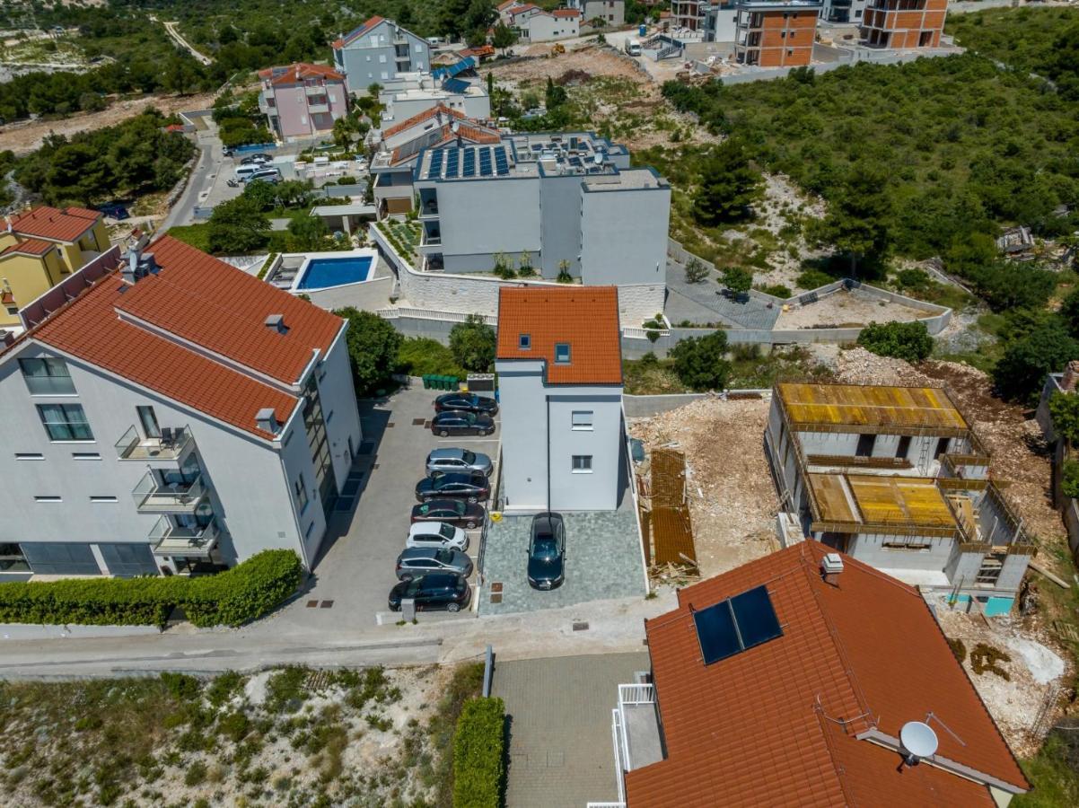 Carpe Diem Luxury Apartments Rogoznica  Exterior photo