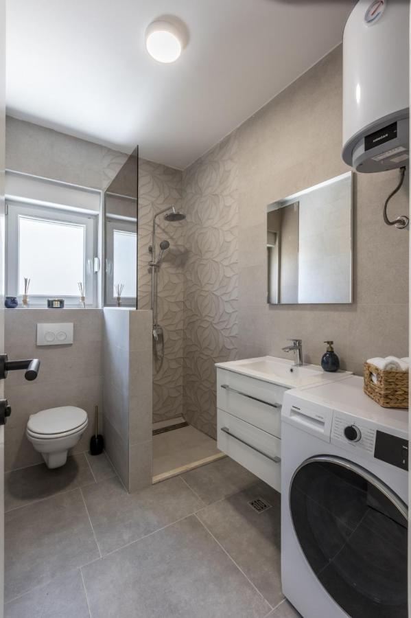 Carpe Diem Luxury Apartments Rogoznica  Exterior photo